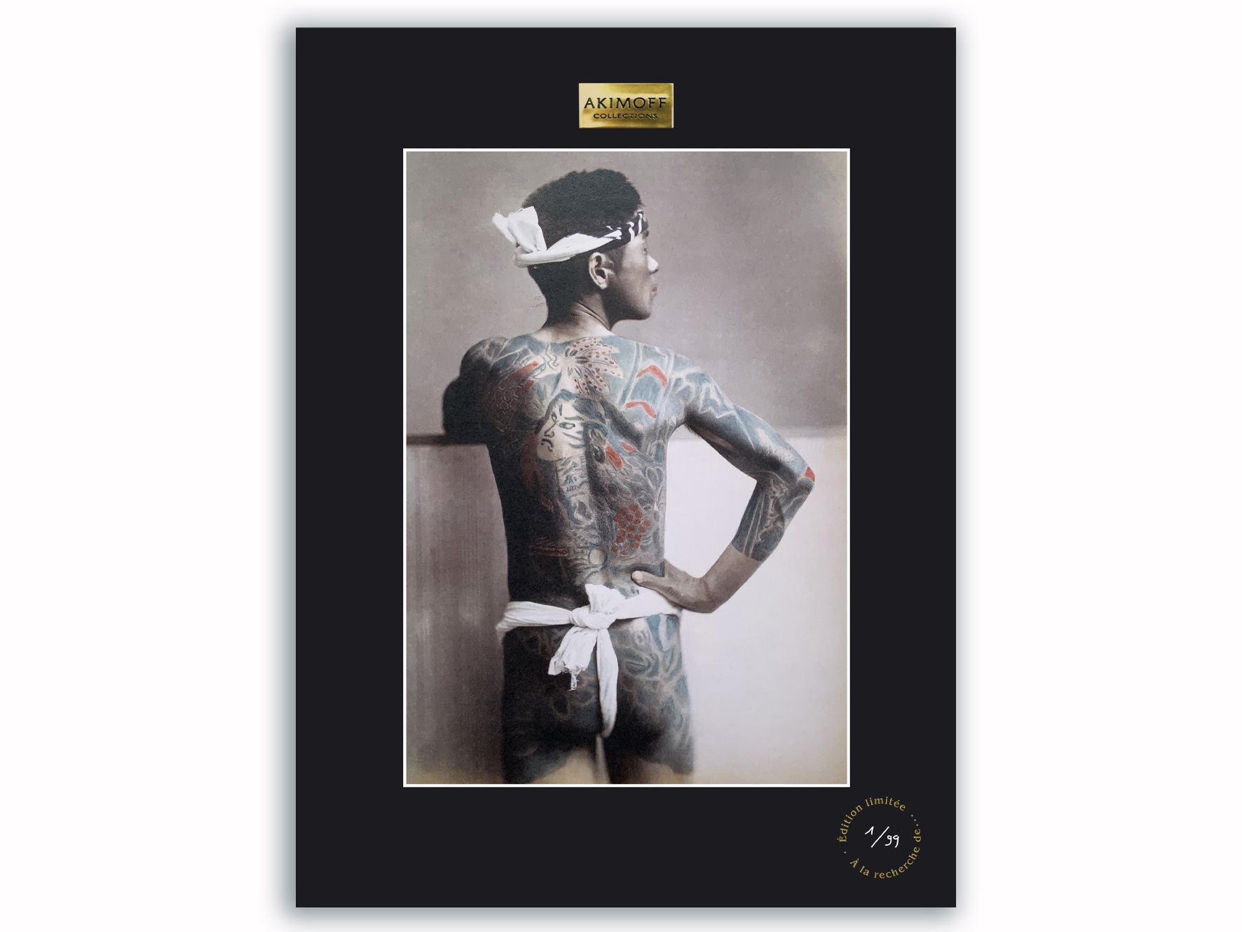 TIRAGE DE COLLECTION SUBLIMÉ - JEUNE HOMME TATOUÉ